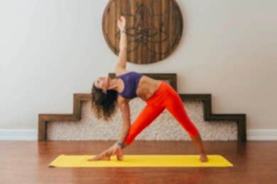 Yoga Duruşları - Ardha Utthita Trikonasana